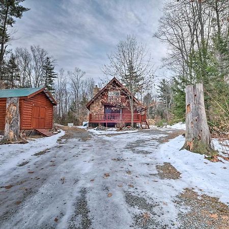 Secluded Johnsburg Retreat With Hot Tub And Fire Pit Villa Exterior foto