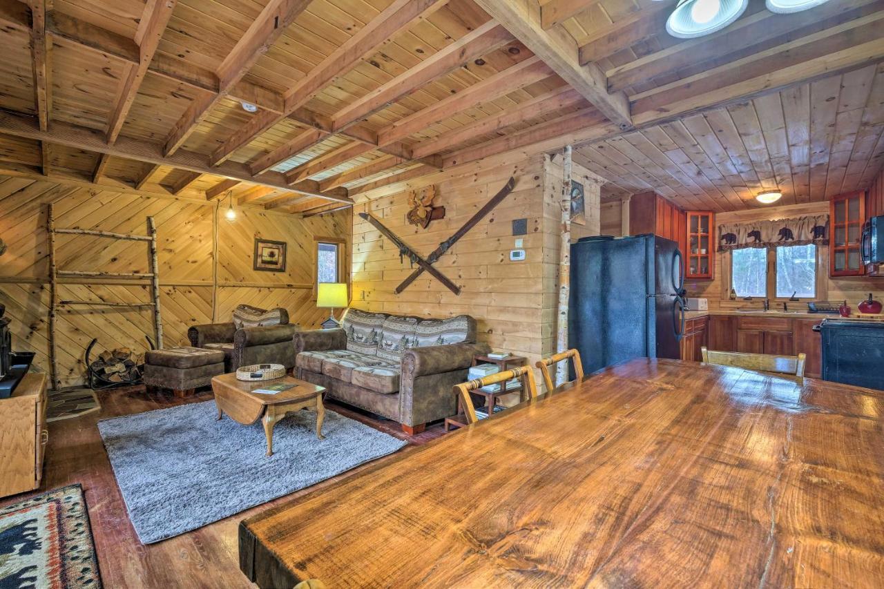 Secluded Johnsburg Retreat With Hot Tub And Fire Pit Villa Exterior foto