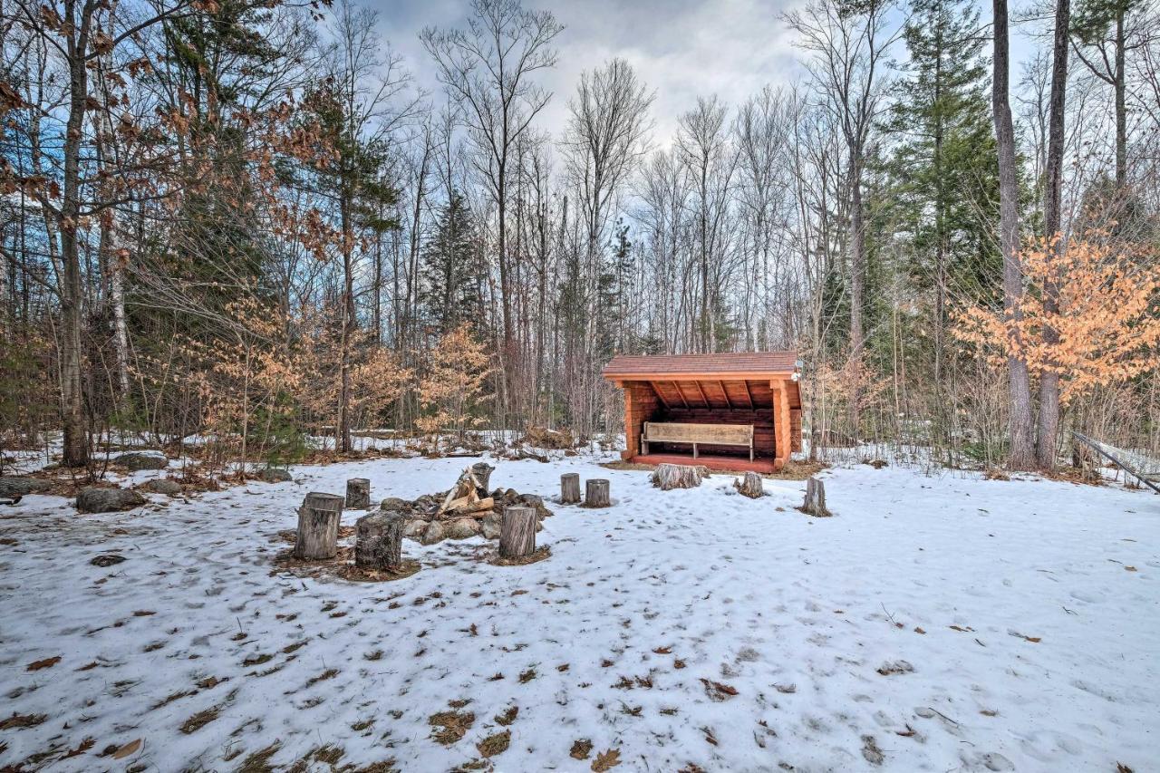 Secluded Johnsburg Retreat With Hot Tub And Fire Pit Villa Exterior foto