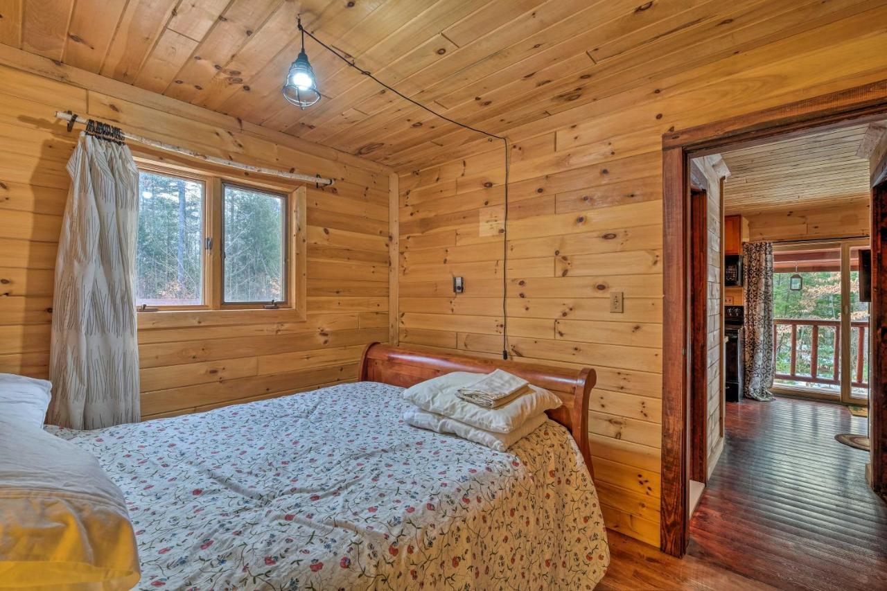 Secluded Johnsburg Retreat With Hot Tub And Fire Pit Villa Exterior foto