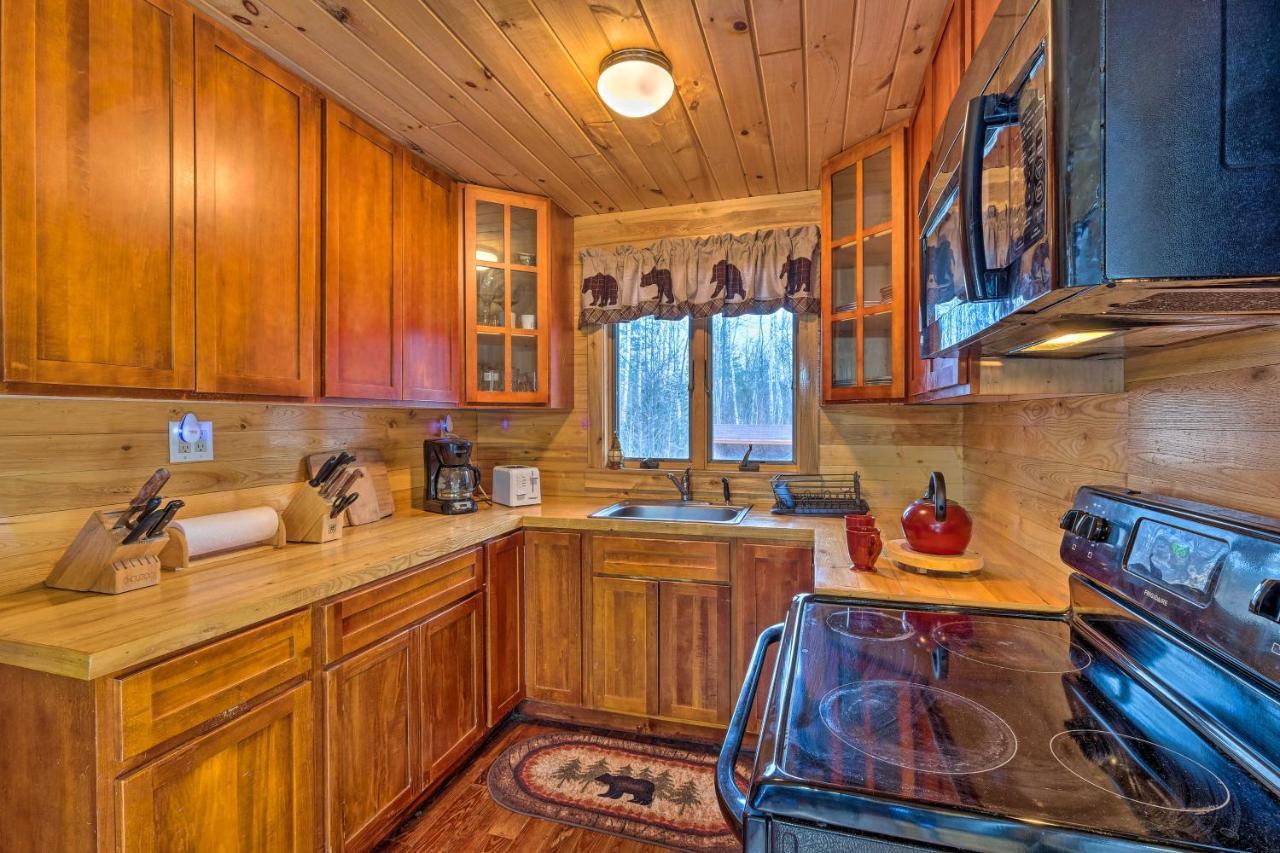 Secluded Johnsburg Retreat With Hot Tub And Fire Pit Villa Exterior foto
